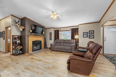 2305 29th St W, Williston, ND 58801 - photo 7