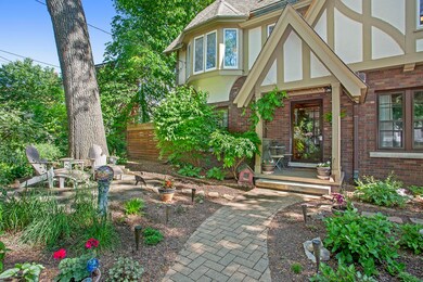 Front view of home