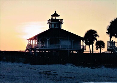 Be sure to visit the fascinating museum at the historic Boca Grande Lighthouse.