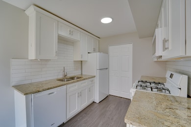 1883 Jamestown Cir unit 3222, Hoffman Estates, IL 60169 - photo 6