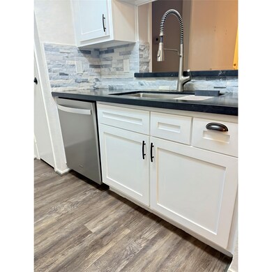 Egret Bay Condominiums unit 505, Houston, TX 77058 - photo 5