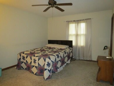 3901 N Piper St, Muncie, IN 47303 - photo 3