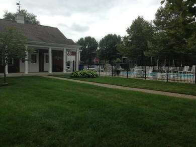 20150911122425411006000000-pool