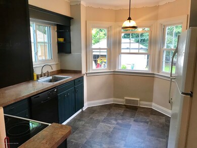 513 S Dexter Dr, Lansing, MI 48910 - photo 7