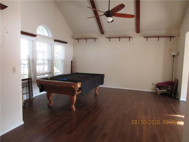 2628 E Hills Dr, Moore, OK 73160 - photo 3