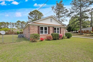 345 Lochstone Ct, Fayetteville, NC 28303 - photo 3