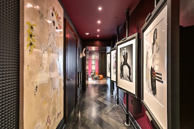 Kilbourn Tower unit 3000, Milwaukee, WI 53202 - photo 6