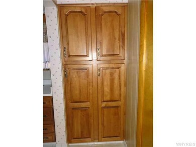 23 Greenwood Cir, North Tonawanda, NY 14120 - photo 4