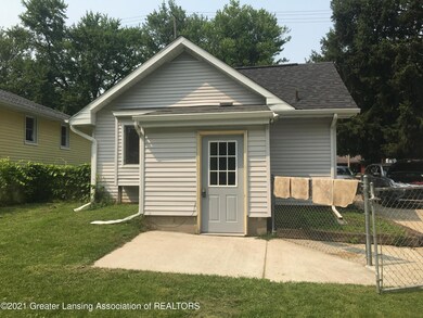 123 W Berry Ave, Lansing, MI 48910 - photo 2