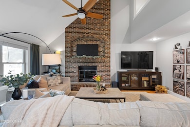 6-3502 Hackberry-12