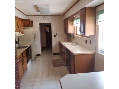 464 West St, Heppner, OR 97836 - photo 3