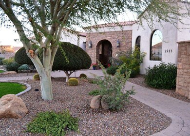 Beautiful Landscape w/pavers