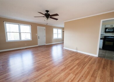 912 Southfield St, Inman, SC 29349 - photo 3