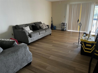 4351 S Semoran Blvd unit 5, Orlando, FL 32822 - photo 6