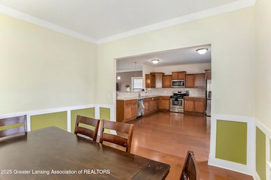 Dining/Kitchen