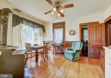 6876 Hickory Rd, Stewartstown, PA 17363 - photo 4