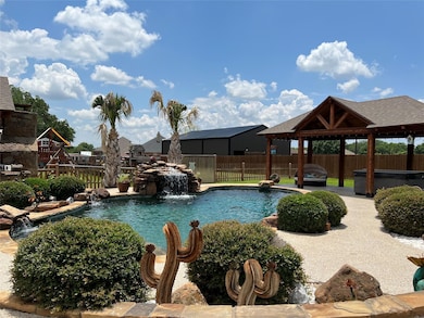 471 Harmony Rd, Weatherford, TX 76087 - photo 5