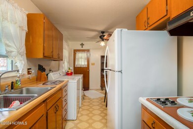 Kitchen/Laundry
