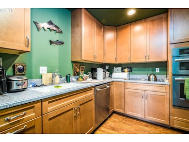 11525 SE Flavel St, Portland, OR 97266 - photo 7