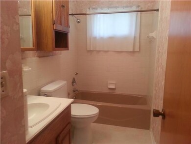 unlisted-address, Lansing, MI 48910 - photo 6