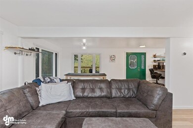 04-Living Room-ELKO0263