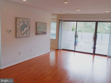 429 Christopher Ave unit 59, Gaithersburg, MD 20879 - photo 6