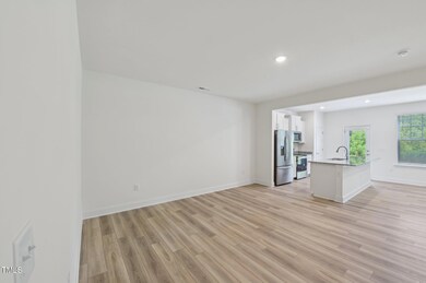 8-web-or-mls-43 Honeydew Way-0105-008