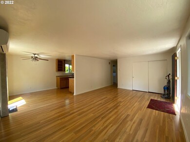 1625 Linnea Ave, Eugene, OR 97401 - photo 4