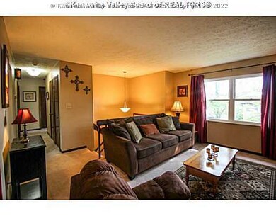 116 Timberlake Cir, Scott Depot, WV 25560 - photo 2