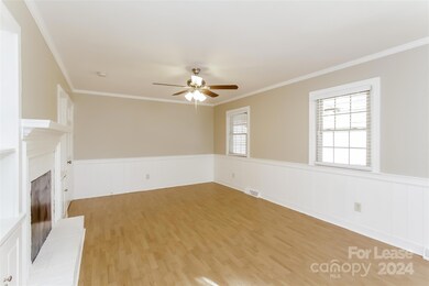 1821 Kenmore Dr, Statesville, NC 28625 - photo 2