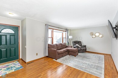 Foyer/living room