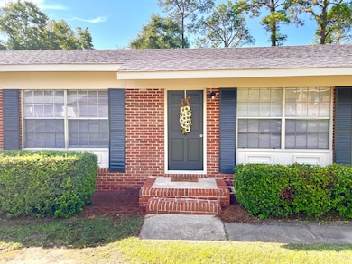 2303 Debbie Dr, Dothan, AL 36303 - photo 2