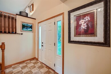 3406 E 125th St - Web Quality - 003 - 05 Foyer.jpg