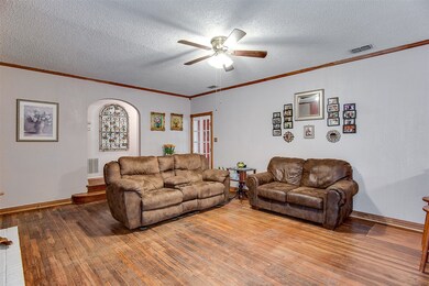 125 Circle Dr, Cleburne, TX 76033 - photo 4
