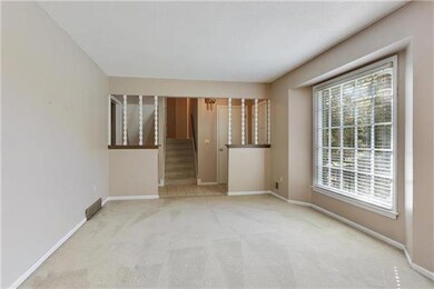 10411 Century Ln, Lenexa, KS 66215 - photo 4