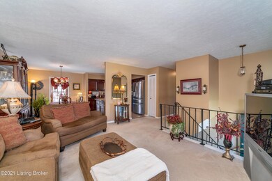 8306 Cloverport Dr, Louisville, KY 40228 - photo 5