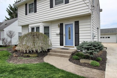 2541 Meyer Ave SW Wyoming MI-large-003-1