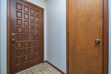 2642 E. Catalpa Street-7