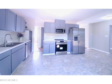 301 Lakewood Dr, Jacksonville, NC 28546 - photo 6