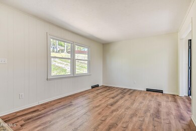 136 Haywood TV-7