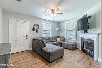 4842 Headley Terrace, Jacksonville, FL 32205 - photo 4