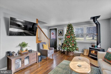 2114 N Line St, Lansdale, PA 19446 - photo 4