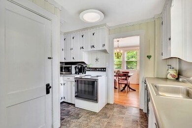 30 Gilbert St, West Newton, MA 02465 - photo 6