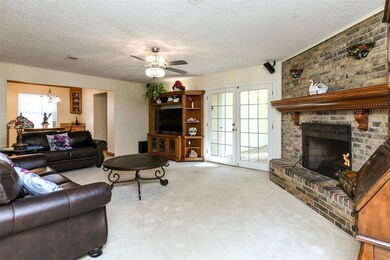 34 Devonshire Dr, Bedford, TX 76021 - photo 7