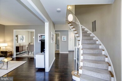 8401 Forrester Blvd, Springfield, VA 22152 - photo 2