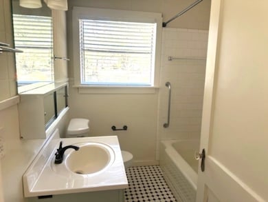 306 Prospect Dr unit B, Trinity, TX 75862 - photo 5