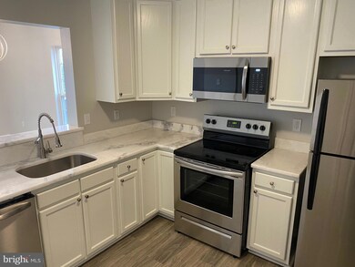 2013 Cooper Point Ct, Odenton, MD 21113 - photo 2