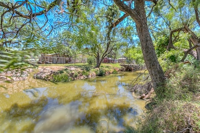 Backyard Water Access behind Gate
