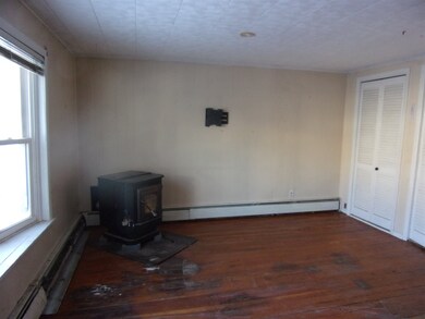 80 Canal Dr, Readsboro, VT 05350 - photo 2