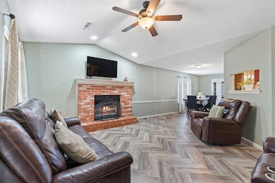 3807 W Locust St, Rogers, AR 72756 - photo 7